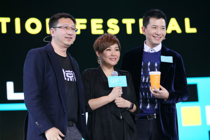 《超级访问》告别荧幕后，主持人李静去给一家咖啡做了背书