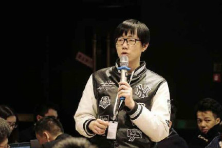 拿到动域资本4000万的小钱后，09想在粉丝经济这个方向做点大事情