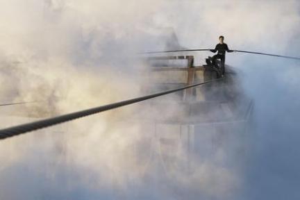 这似乎是"一个90后可以决定让另一个90后手握1亿现金"的时代