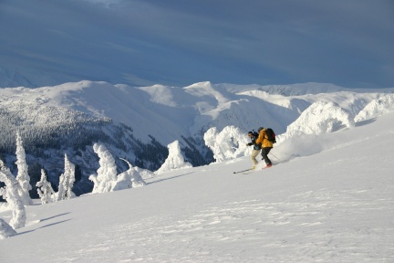 【独家】又一家想做滑雪行业平台的玩家融到钱，“滑雪助手”拿到乐视体育领投的1200万元